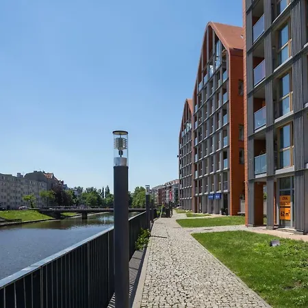 Unique Motlawa Riverbank Apartment Gdansk Exterior photo
