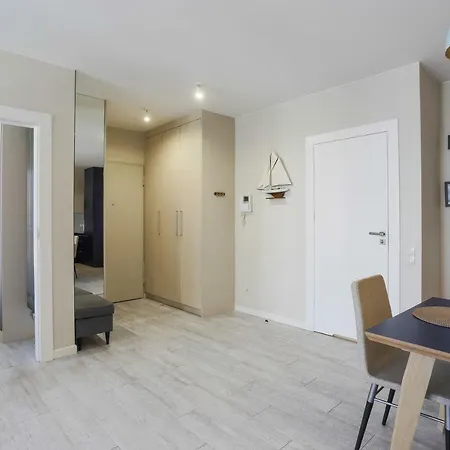 Unique Motlawa Riverbank Apartment Gdansk Exterior photo