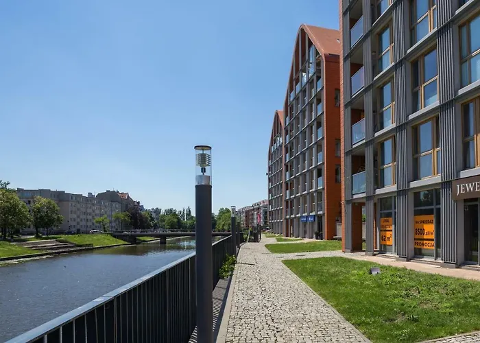 Unique Motlawa Riverbank Apartment