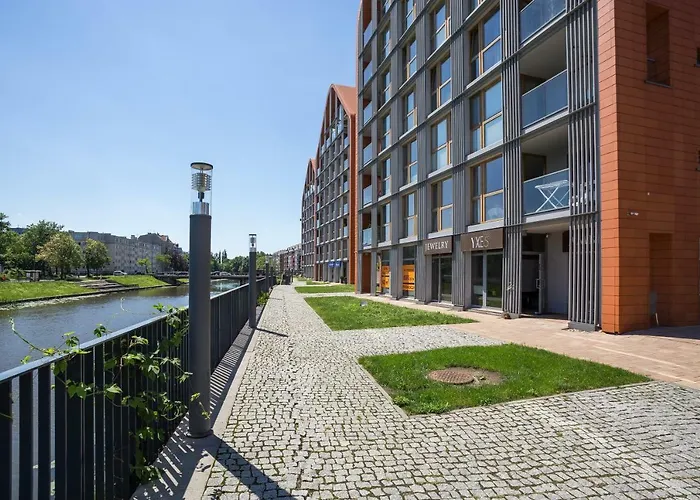 Unique Motlawa Riverbank Apartment